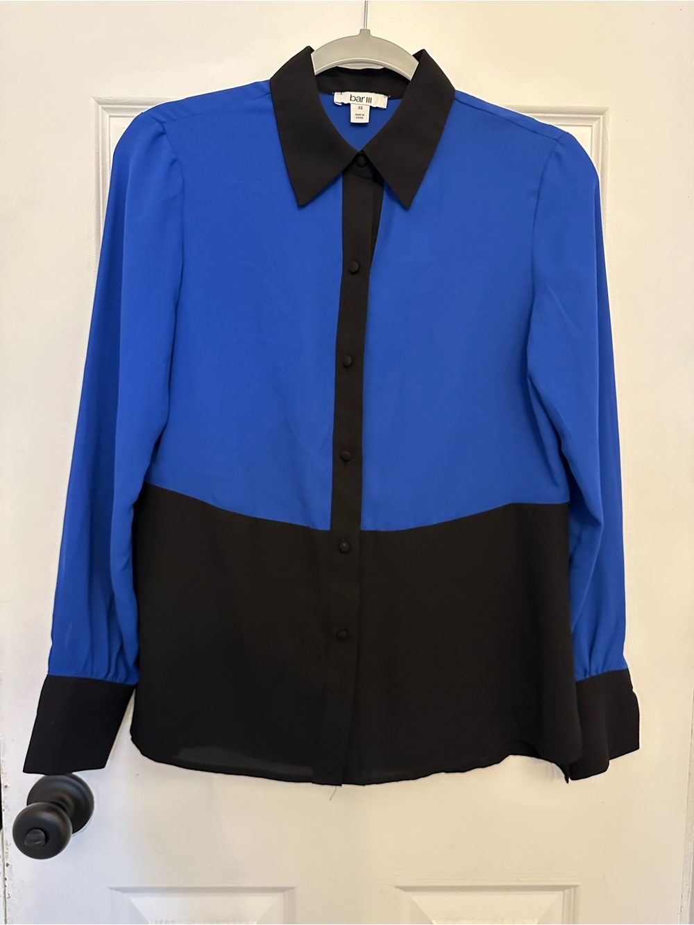 🥳$5🥳 Bar III Colorblock Button-Up Blouse in Cobalt Blue and Black